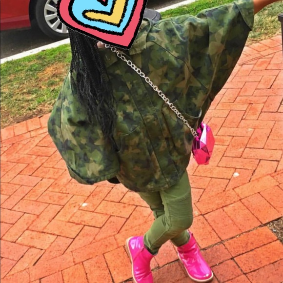 Zara cape - Picture 5 of 5